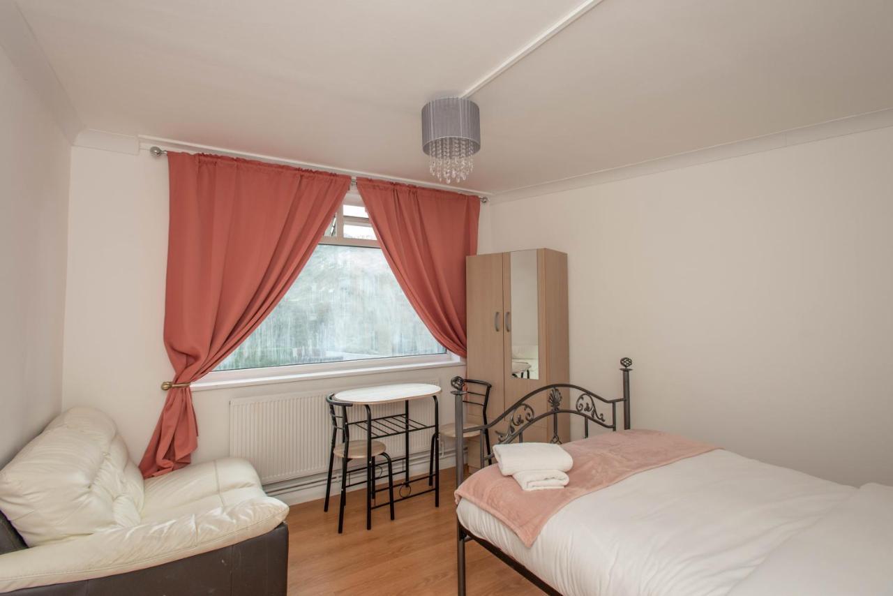 Modern Apartments In Bromley, Greater London Near Tesco And Sundridge Park Station ภายนอก รูปภาพ