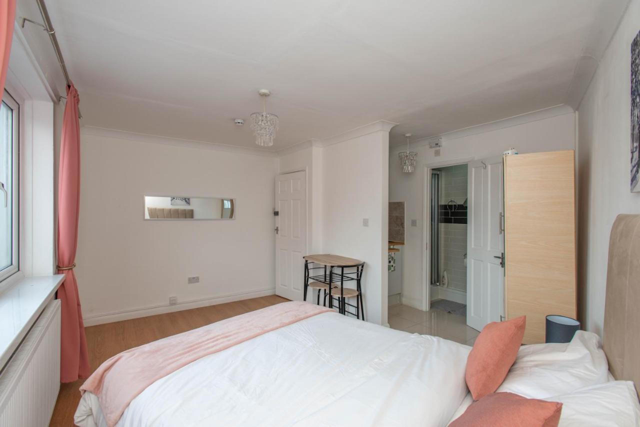 Modern Apartments In Bromley, Greater London Near Tesco And Sundridge Park Station ภายนอก รูปภาพ