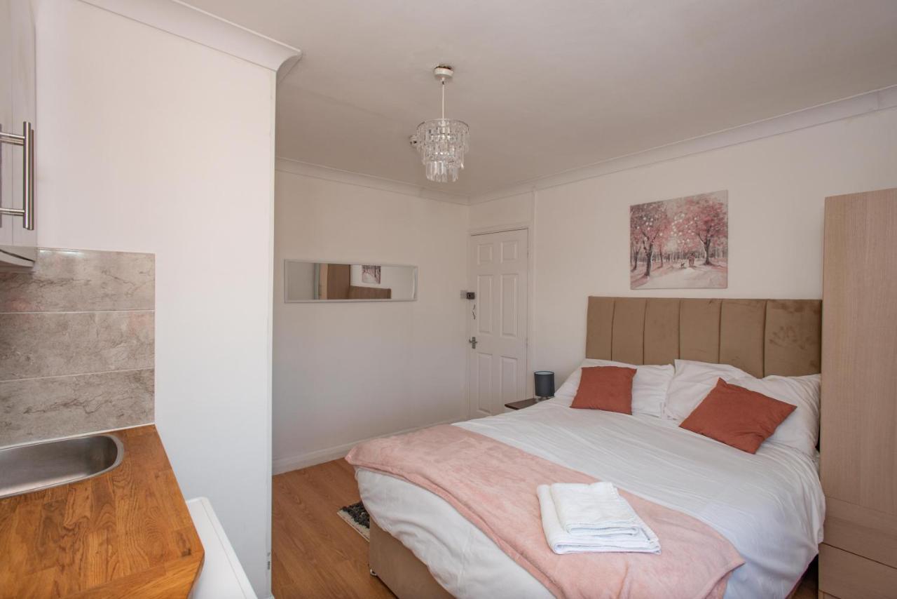 Modern Apartments In Bromley, Greater London Near Tesco And Sundridge Park Station ภายนอก รูปภาพ