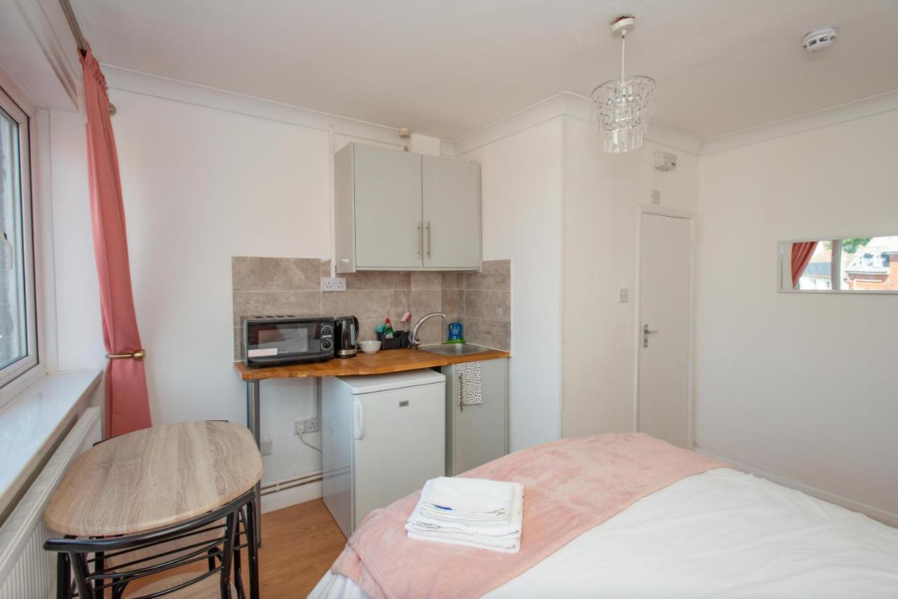 Modern Apartments In Bromley, Greater London Near Tesco And Sundridge Park Station ภายนอก รูปภาพ