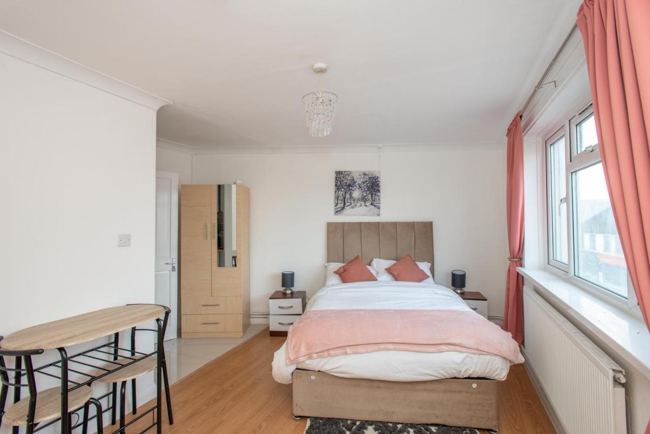 Modern Apartments In Bromley, Greater London Near Tesco And Sundridge Park Station ภายนอก รูปภาพ